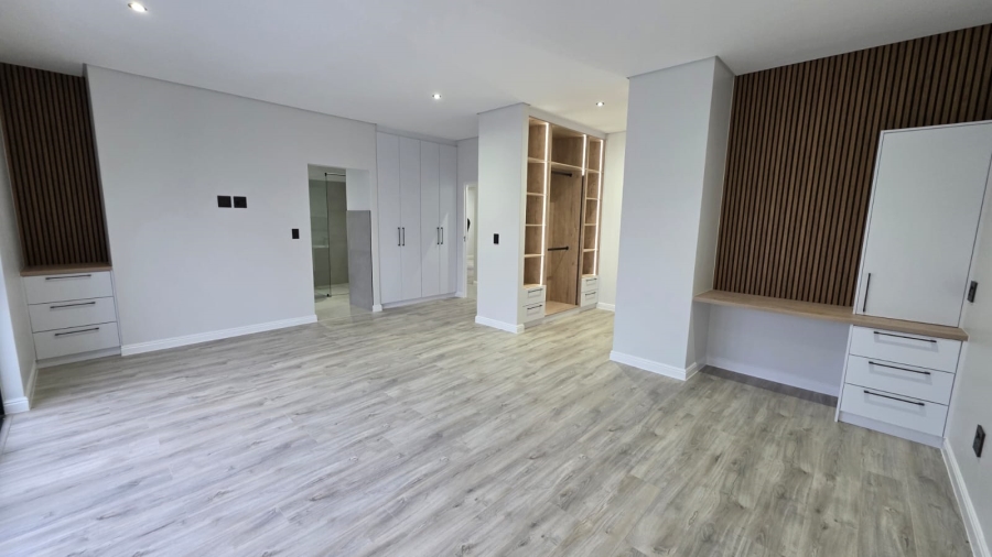 4 Bedroom Property for Sale in Sandown Western Cape